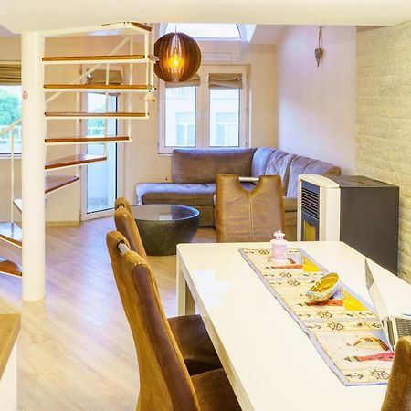 Centrally Located Apartment In Варна Экстерьер фото
