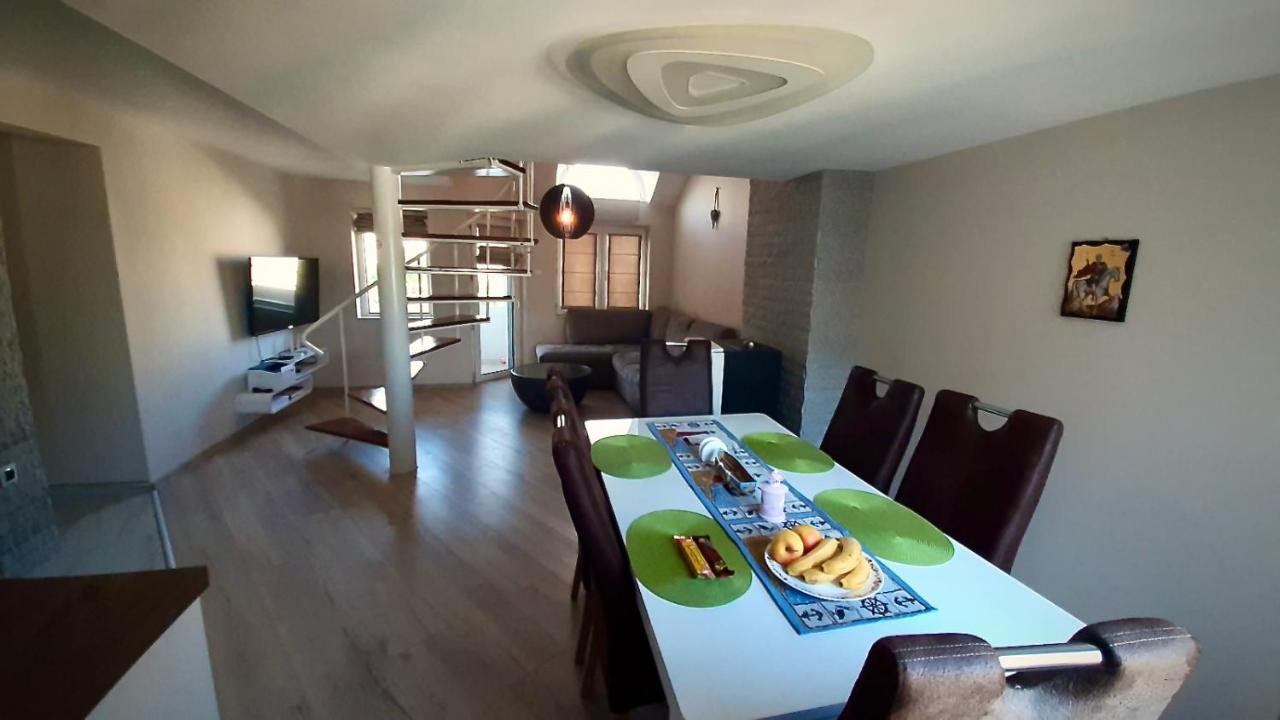 Centrally Located Apartment In Варна Экстерьер фото