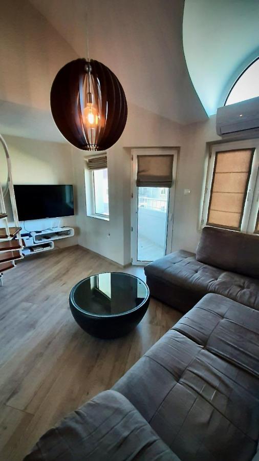 Centrally Located Apartment In Варна Экстерьер фото
