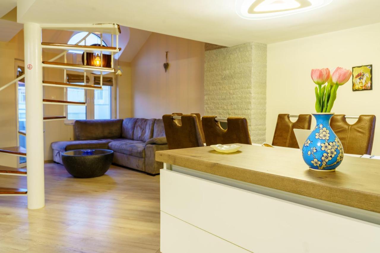 Centrally Located Apartment In Варна Экстерьер фото