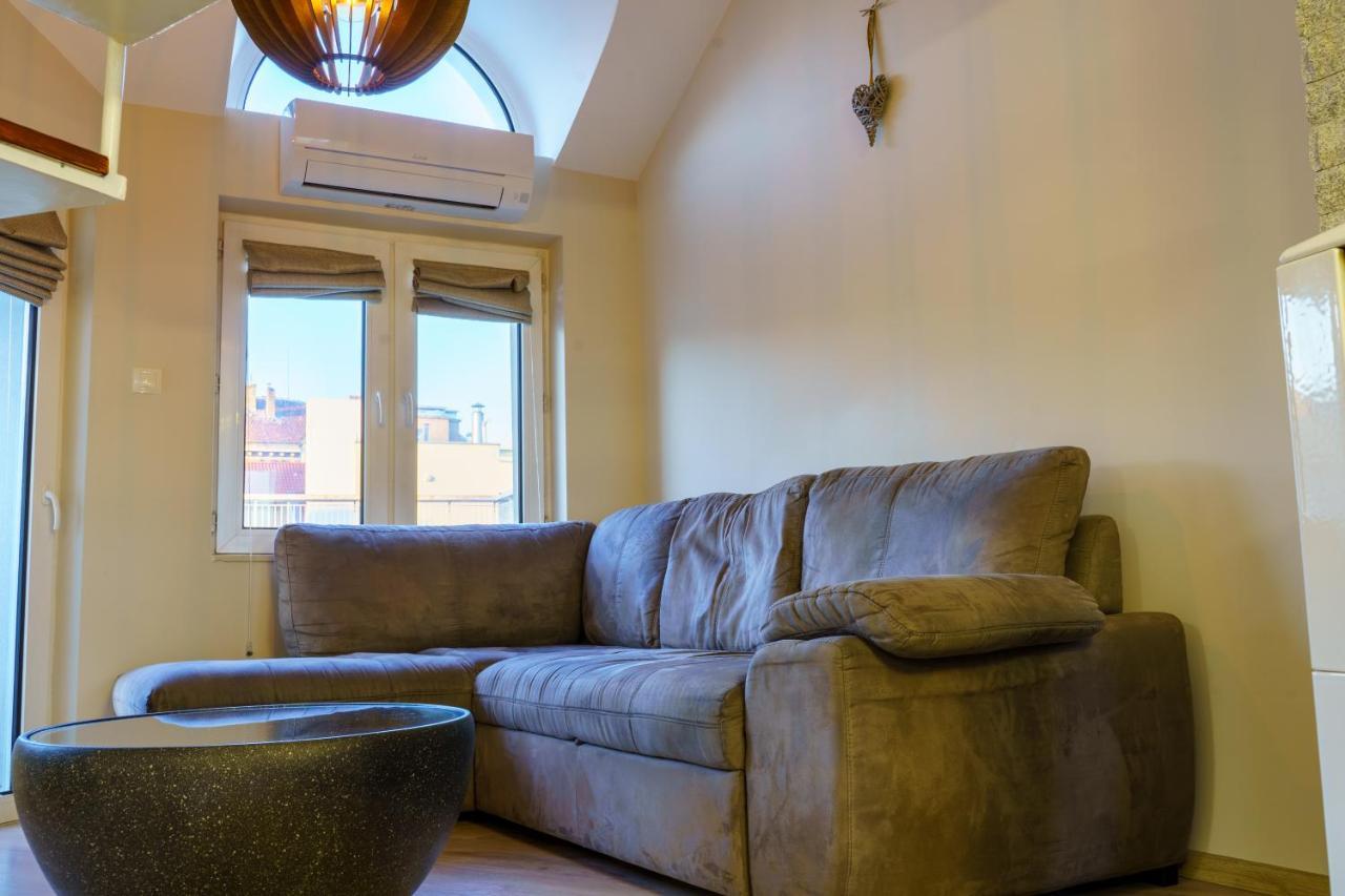 Centrally Located Apartment In Варна Экстерьер фото